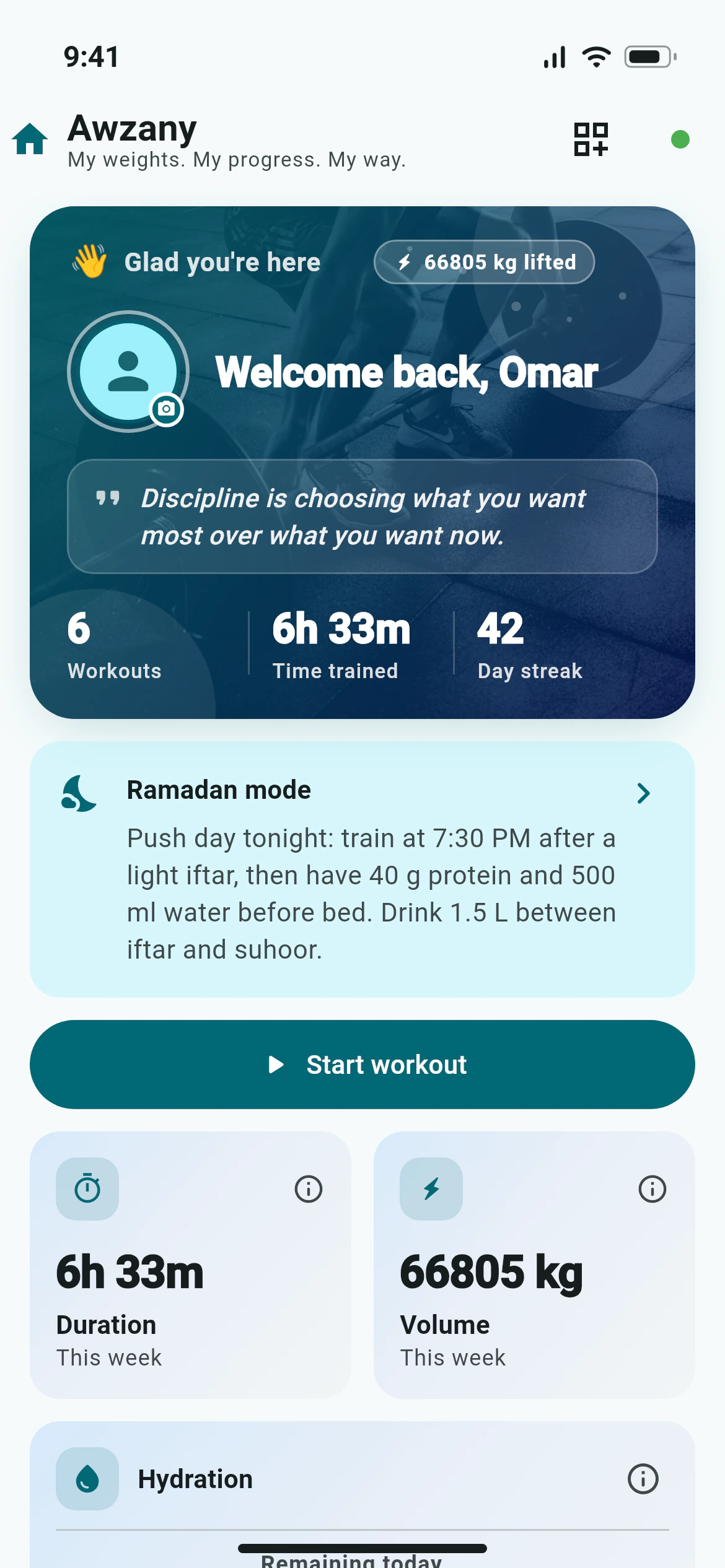 The Awzany home screen in Ramadan mode with an AI tip on when to train and what to eat and drink after iftar
